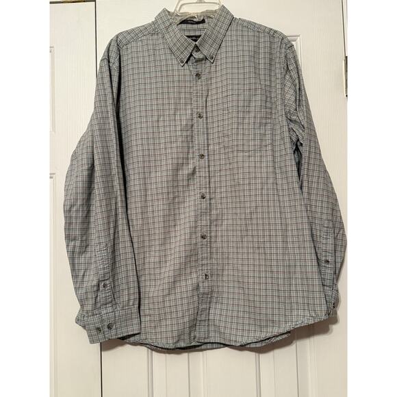 Men's Eddie Bauer Relaxed Fit Button-Down Shirt, XL - Picture 1 of 6